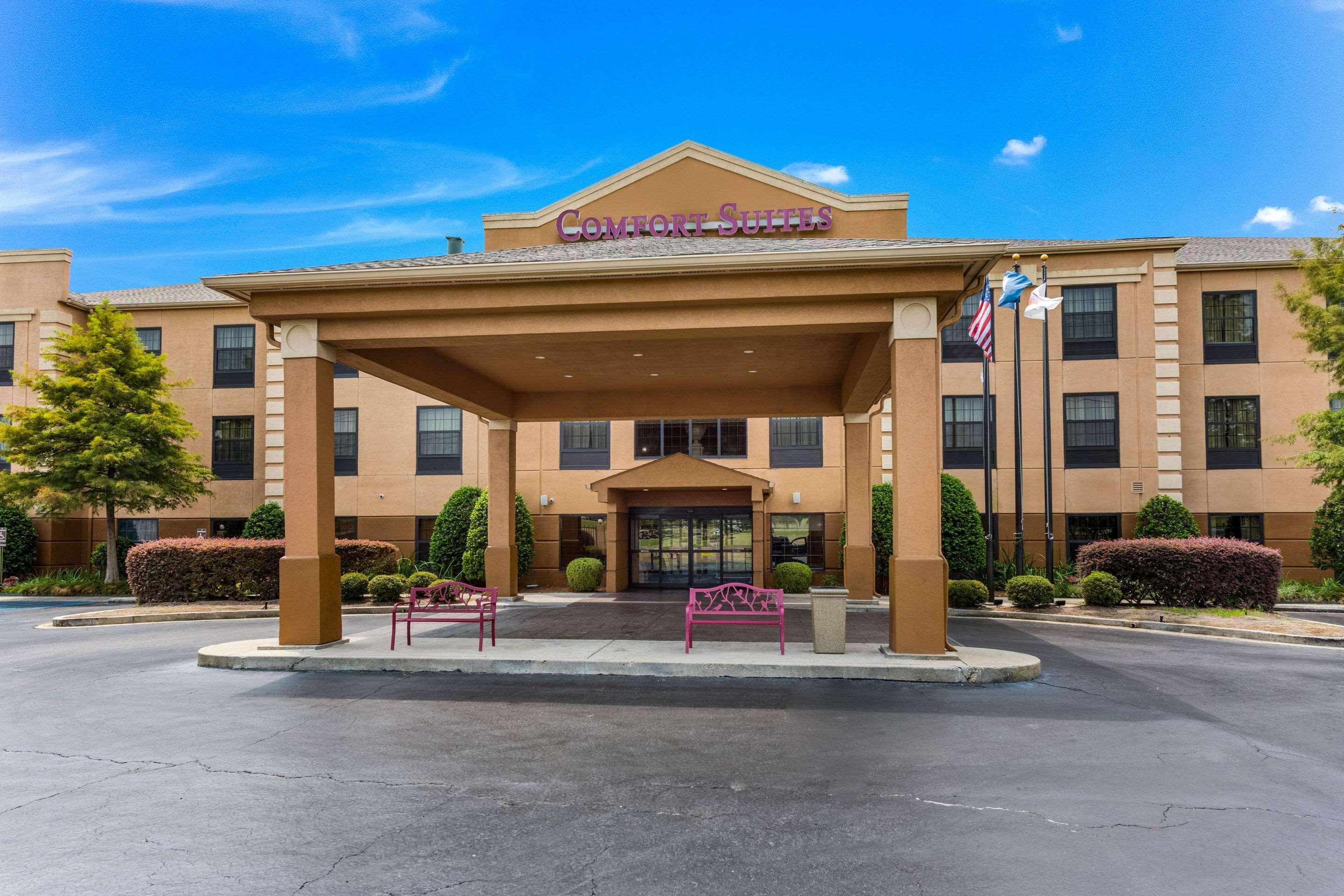 Comfort Suites Monroe Exterior photo